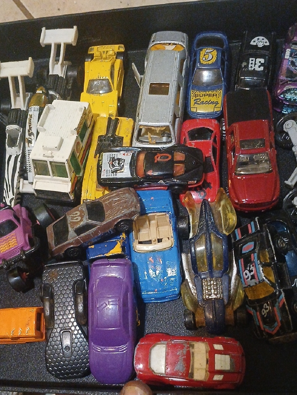 Hot Wheels Vintages Race Car Pack - Red, Blue, Yellow, Purple, Gold, Black